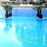 Royal Palm 2*