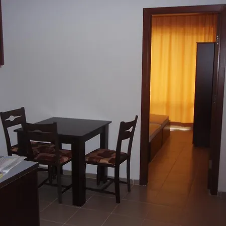 Royal Palm Apartahotel 2*