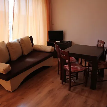 Apartahotel Royal Palm 2*