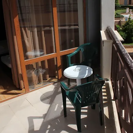 Apartahotel Royal Palm 2*